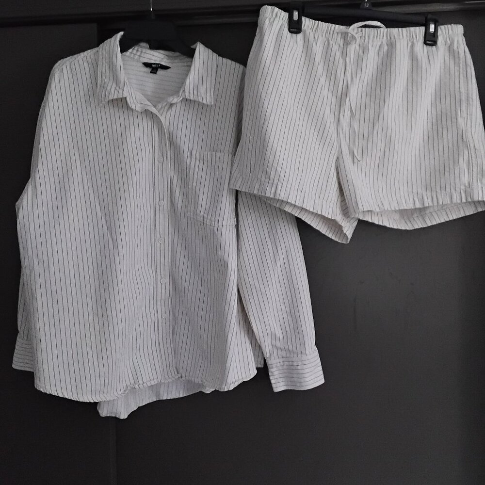 Next brand shorts and shirt shirt xlarge, shorts 16 cream/black stripe